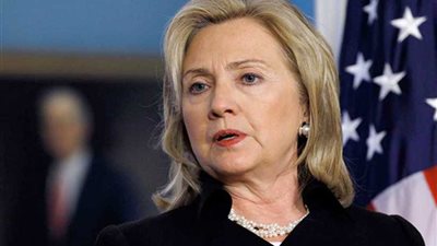 كلينتون تنتقد الفصل بين الأطفال وآبائهم في سياسة هجرة ترامب