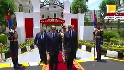 السيسي يغادر مجلس النواب بعد أداء اليمين الدستورية (فيديو)