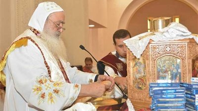 الانبا بولا يترأس قداس لطلبة الثانوية بكنيسة مارجرجس بطنطا .. صور