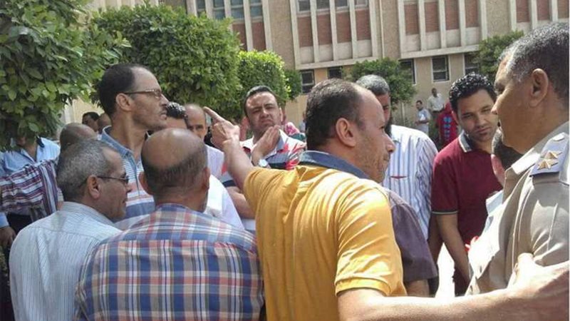 المعلمون يحررون محاضر