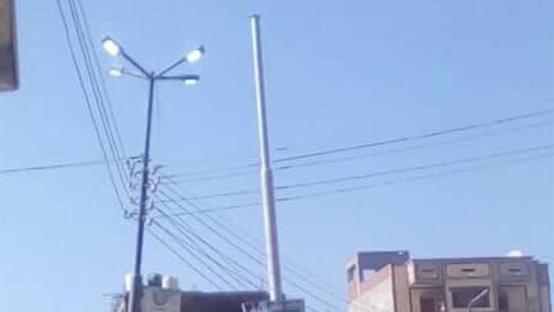 بالصور..إضاءة أعمدة