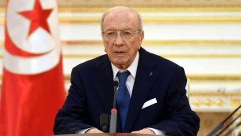 الرئيس التونسي يعين