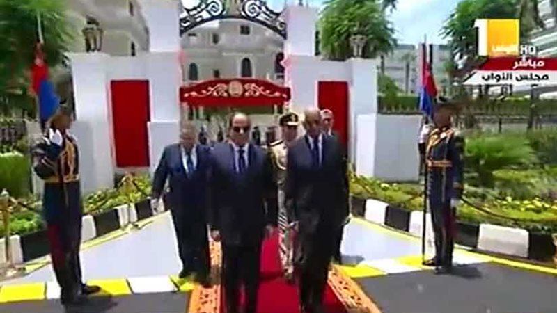 السيسي يغادر مجلس