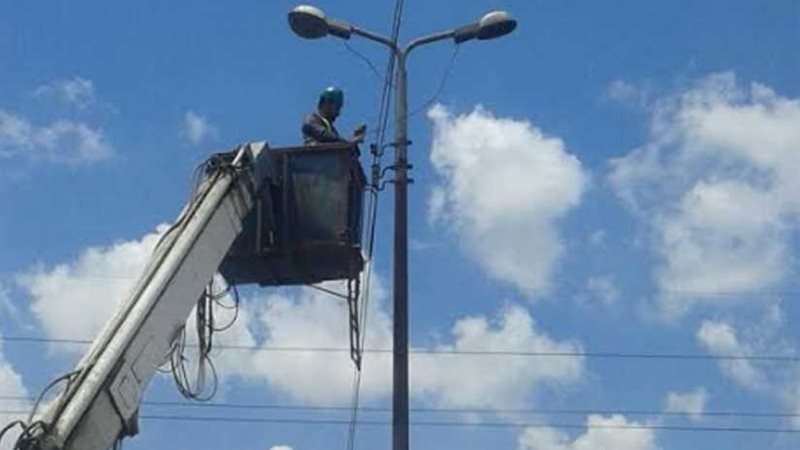 صيانة أعمدة الإنارة