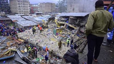 مصرع ثلاثة أشخاص جراء انهيار مبنى بكينيا