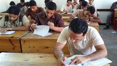 12 طالبًا يؤدون امتحانات الثانوية للمكفوفين بالقليوبية