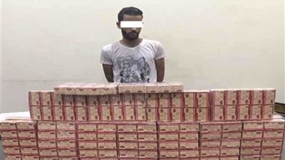 بالصور.. القبض سائق توك توك متلبس بـ20 ألف قرص ترامادول المخدر