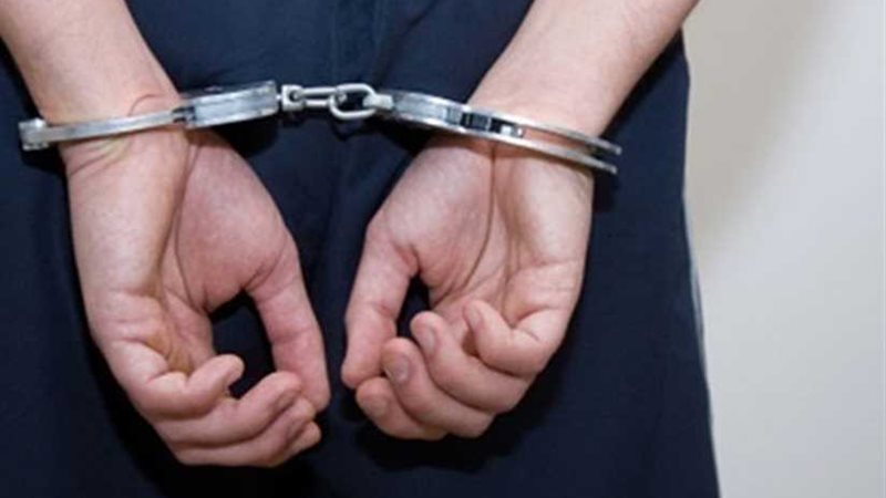 ضبط تاجر مخدرات بمطار