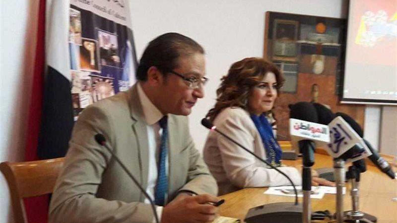 إعلاميون من الأعلى