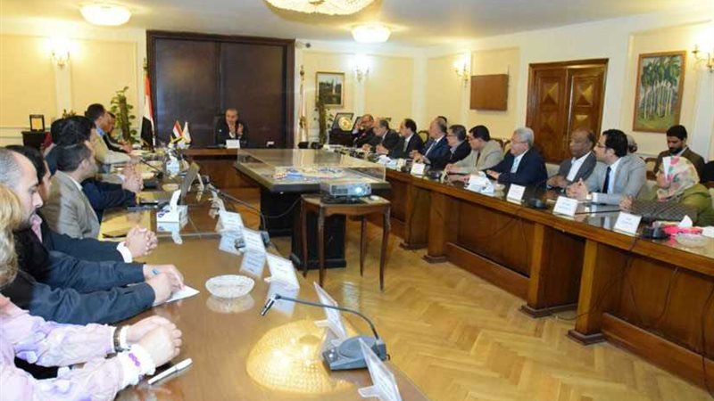 «التموين» تدرس ربط