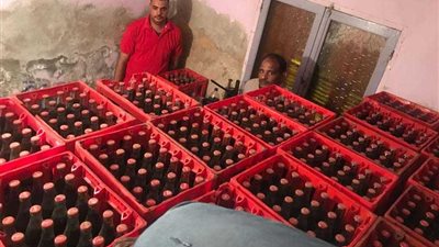 ضبط مصنع «حاجة ساقعة» بدون ترخيص في المعادي