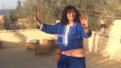 د. منى برنس عُزلت من وظيفتها لاتهامها 