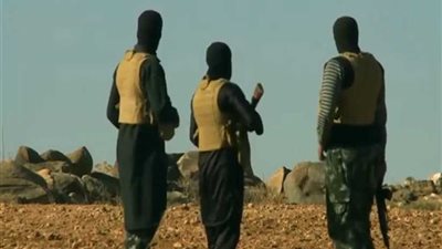 الدواعش يذبحون مواطناً ليبيا على طريق 