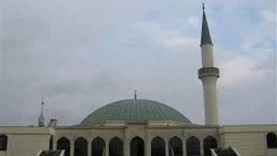 النمسا تطرد عشرات الأئمة الممولين من تركيا