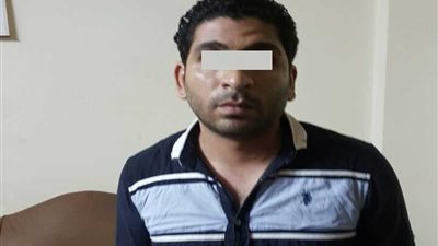 سائق توك توك يصدم محاميا ويلقي جثته بمقابر المجاورين