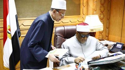 بالأسماء.. وكيل الأزهر يعتمد نتيجة الابتدائية والإعدادية