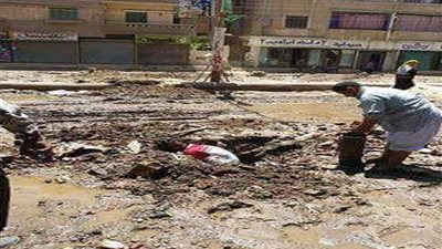 عودة مياه الشرب بعد إصلاح كسر ماسورة ببني مزار