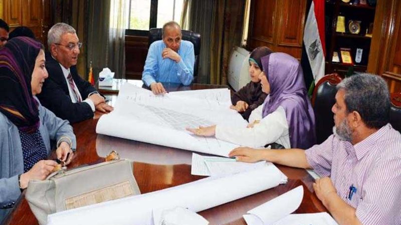 محافظ القليوبية يبحث