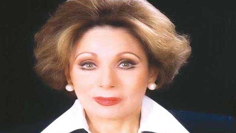 لبنى عبد العزيز تروى