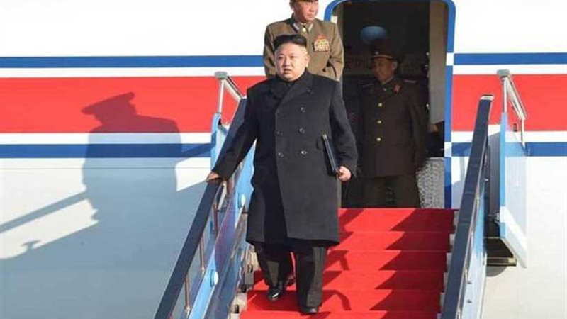 طائرة كيم تصل سنغافورة..