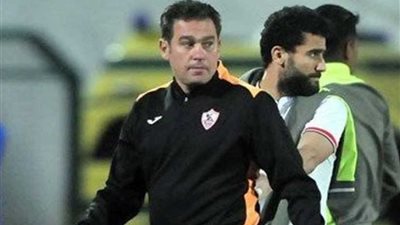 جلسة للاعبي الزمالك قبل المران