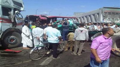 رفع آثار حادث كفر الدوار وانتظام حركة المرور بالطريق الزراعى 