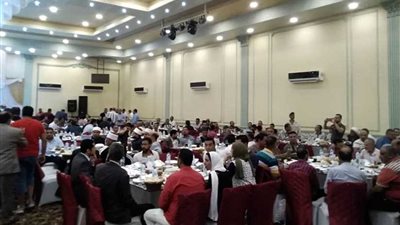 مستقبل وطن وكنيسة القديسة مريم يقيمان مائدة إفطار لضيوف الرحمن