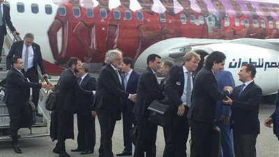 استقبال رسمي لبعثة المنتخب في جروزني واحتفاء كبير بالنجم محمد صلاح (فيديو)