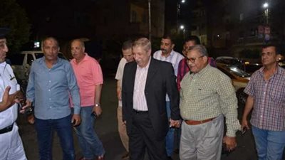 محافظ الإسماعيلية يتابع أعمال رصف شوارع وطرق حي ثان