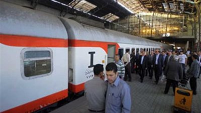 تعطل تكييف قطار الصعيد والركاب يحررون محضرا ضد السكة الحديد