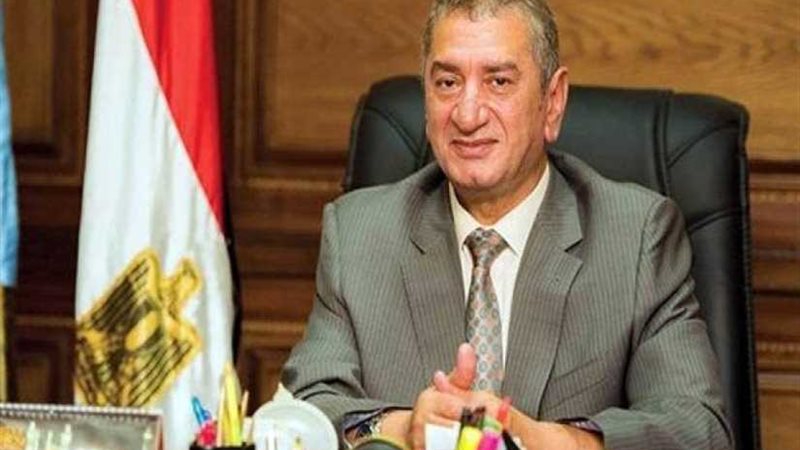 محافظ كفر الشيخ يضع