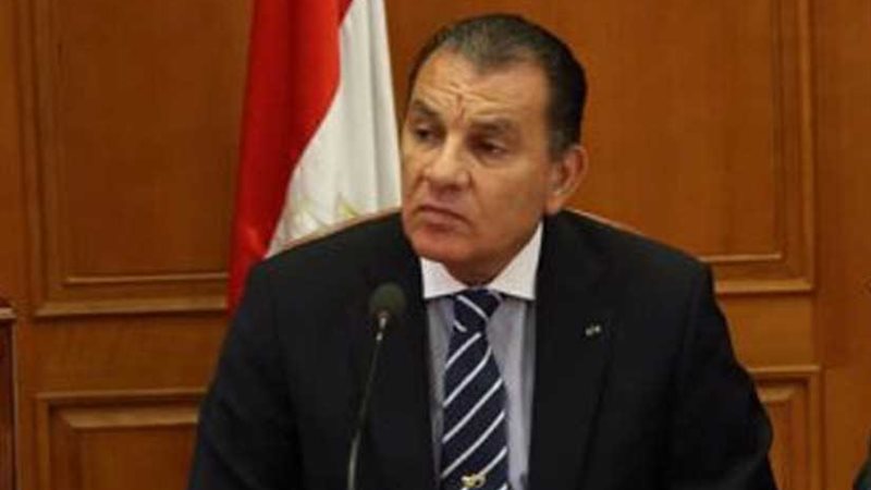 حاتم باشات : قرار