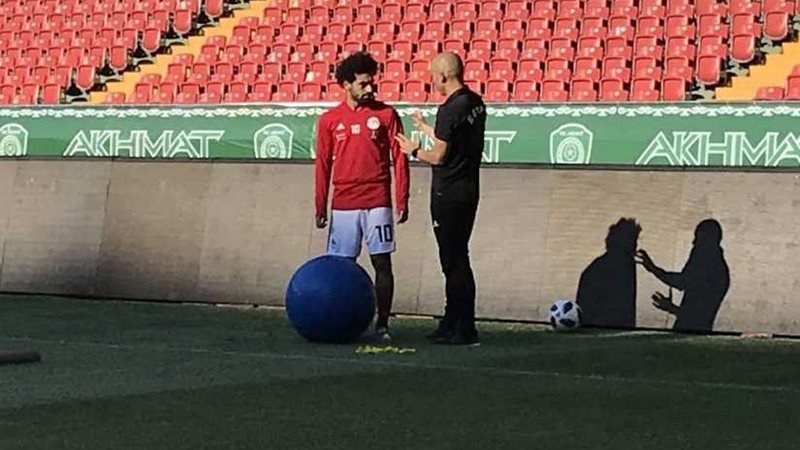 محمد صلاح يبدأ التدريبات