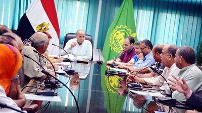 القليوبية تبحث تقنين أوضاع 738 فدانًا بالخانكة