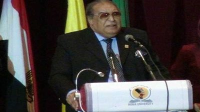 رئيس جامعة المنيا الأسبق يفوز بجائزة الدولة للرواد في مجال العلوم الزراعية