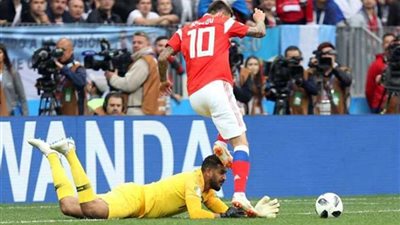 روسيا تعزز فوزها بهدف ثالث في شباك السعودية
