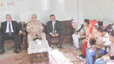محافظ المنيا يهنئ أبناء مؤسستي البنين والبنات بعيد الفطر المبارك