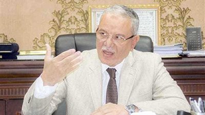 غرفة عمليات المنيا تتابع مواقف سيارات الأجرة بعد زيادة أسعار الوقود