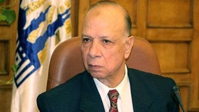 محافظ القاهرة: 6 جنيهات لفتح عداد التاكسي.. وحملات لالتزام السائقين