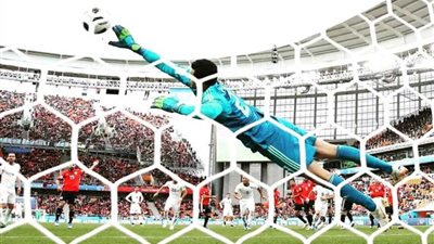 الأهلي يحدد موقفه من احتراف 