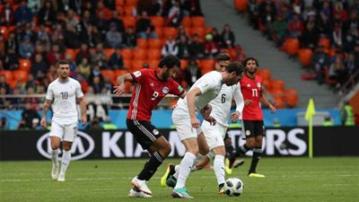 فيفا: غياب حاملي التذاكر سبب ظهور مقاعد خالية بمباراة مصر وأوروجواي