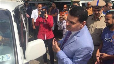 جولة مفاجئة لرئيس جهاز حماية المستهلك بموقف طلخا الجديد