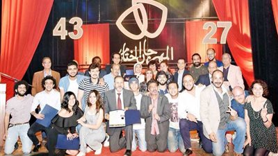 بالتفاصيل والأسماء.. وزيرة الثقافة تكرم مبدعي وشباب مسارح الأقاليم