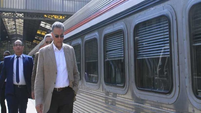 وزير النقل يتابع