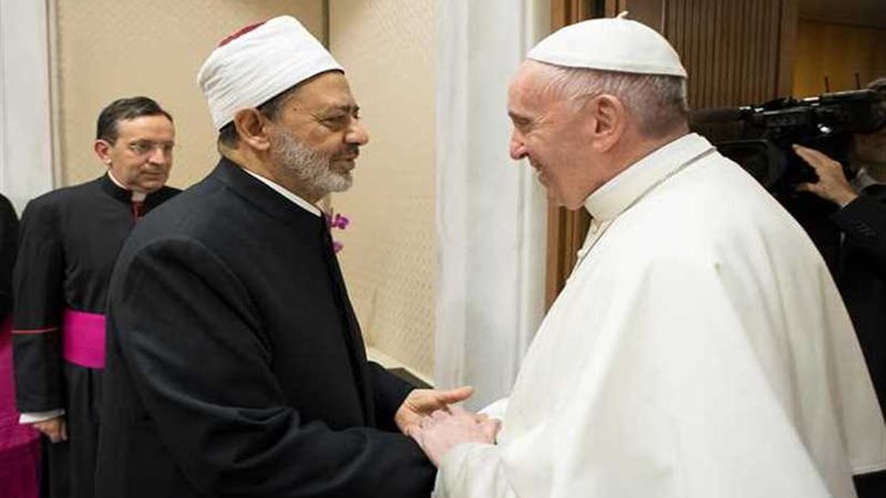 بابا الفاتيكان يهنئ