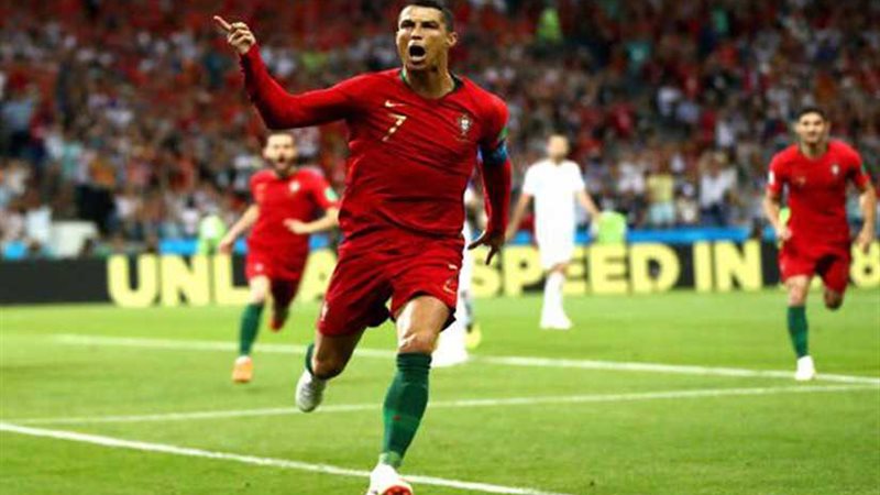 رونالدو يسجل الهدف