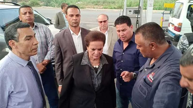 محافظ البحيرة تتفقد