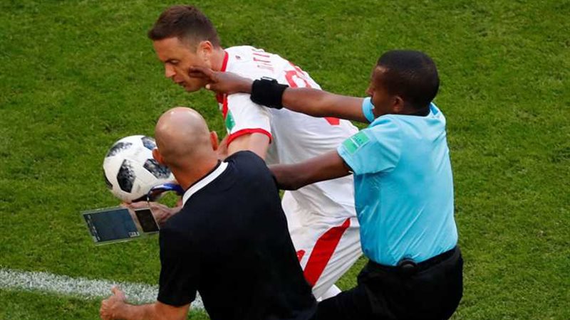 بالصور.. أول مشاجرة