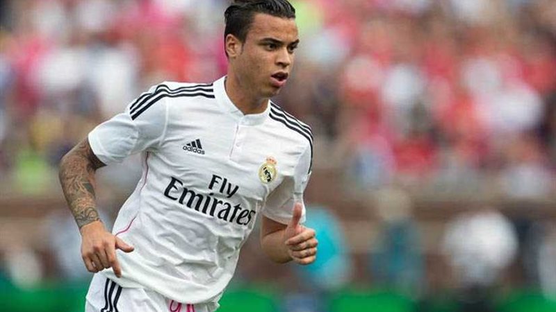 ريال مدريد يجدد تعاقد