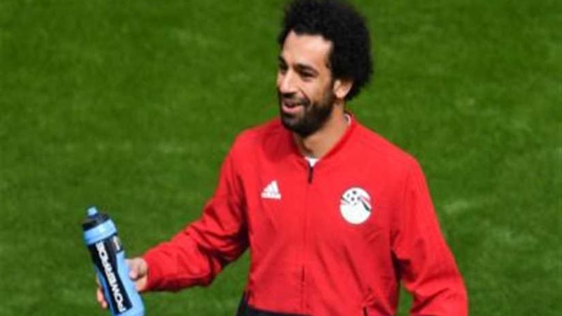 صلاح يهنئ هيندرسون